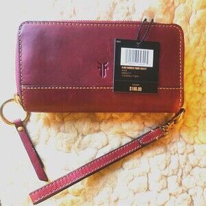 Frye, Wine color Leather Wristband, zip around Beautiful, women, brand new